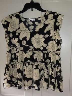 THML Black and Cream Floral Blouse